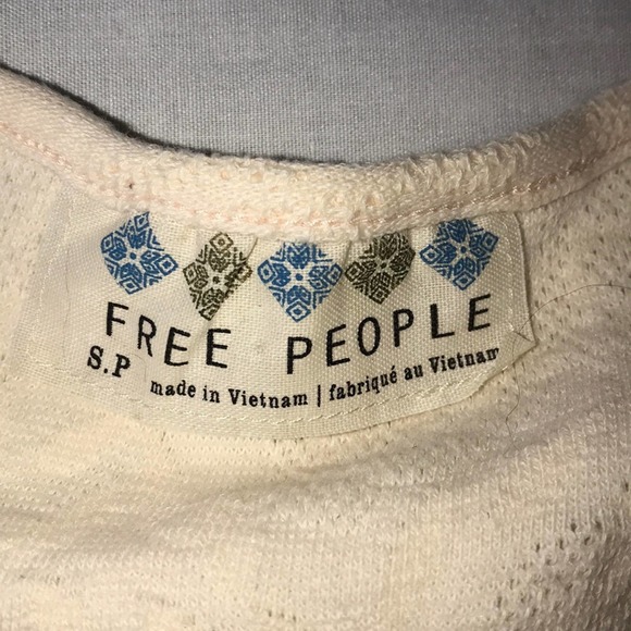 FREE PEOPLE GORGEOUS CREAM LACE TOP SIZE SMALL PETITE - Picture 3 of 4